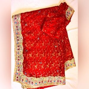 Fully embroidered indian party/wedding wear net saree with blouse